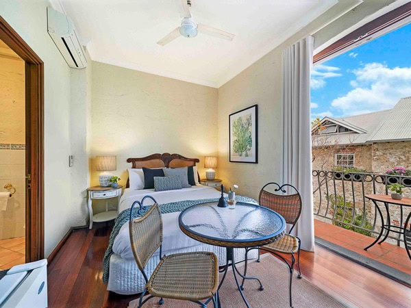a room with balcony at Port Mill B&B, Fremantle