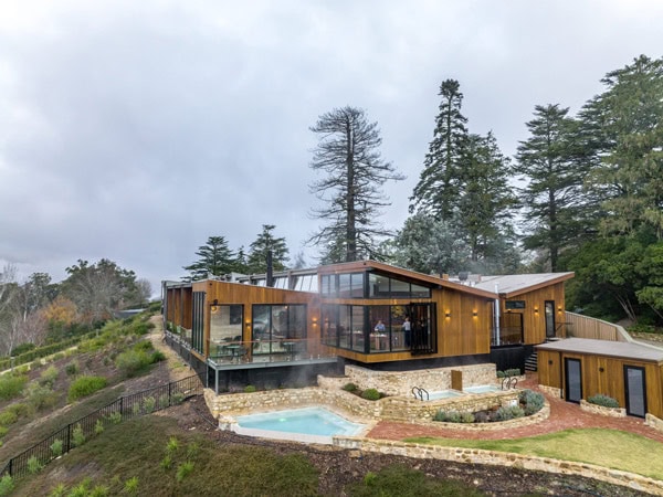 the exterior view of Sequoia Lodge, Mount Lofty