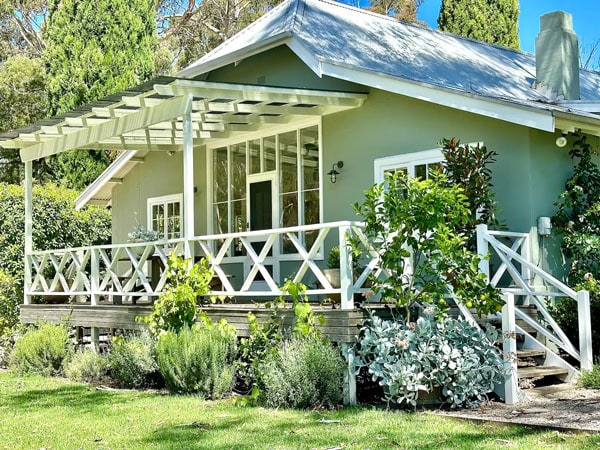 the property exterior of Lakehouse Retreat