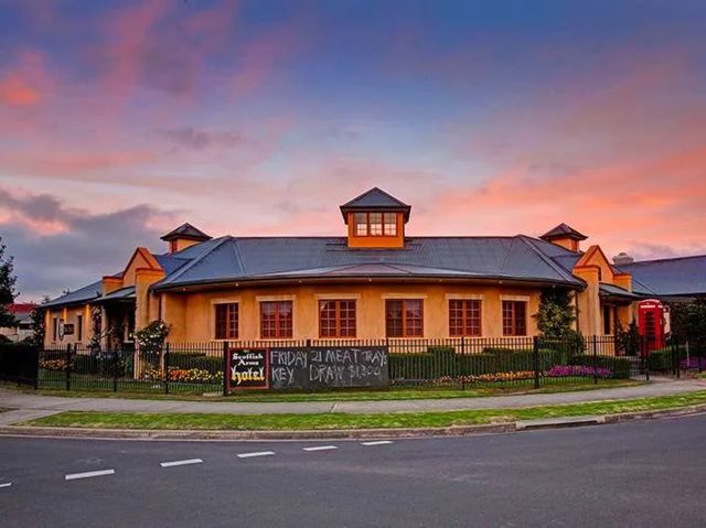 the Scottish Arms Bar & Bistro, Bowral 