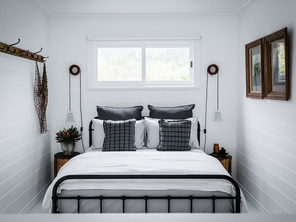 the bedroom at Cloud River Farm