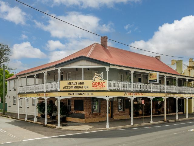 the exterior of The Caledonian Hotel, Hunter Valley