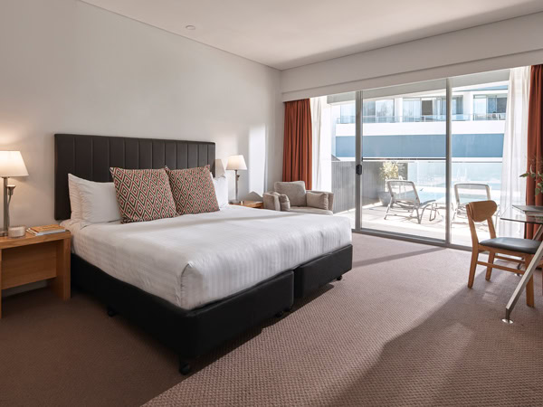 one of the rooms at Rydges Hunter Valley