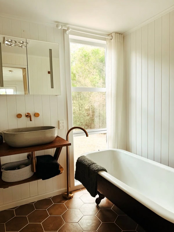 the hot tub at The Picker's Cabin, Huon Valley