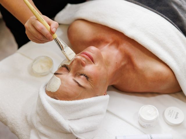 a facial treatment at Elysia Wellness Retreat day spa