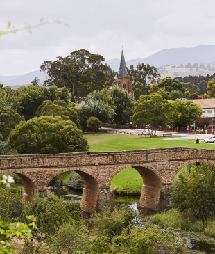 <p><i>The ultimate guide</i> to driving from <strong>Hobart</strong> to <strong>Launceston</strong></p>
