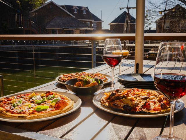 pizza and wine at Brady's Tavern, Launceston