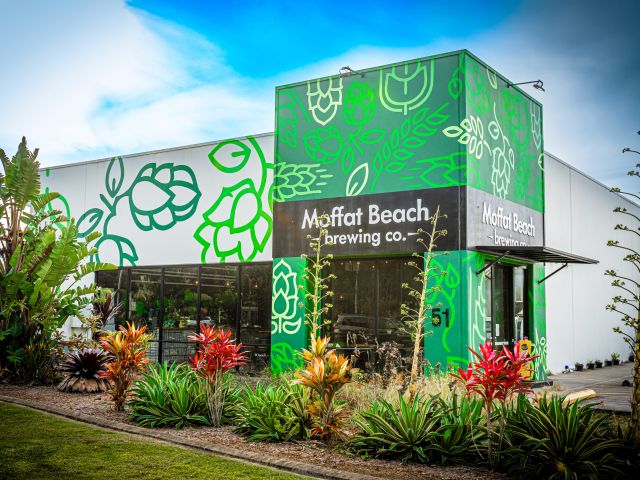 the exterior of Moffat Beach Brewing Co.