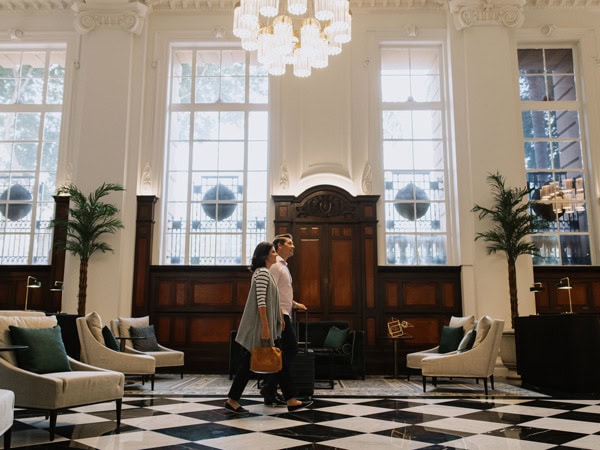 Adina Apartment Hotel Brisbane lobby