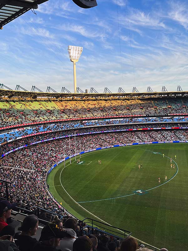 an afl game in melbourne stadium