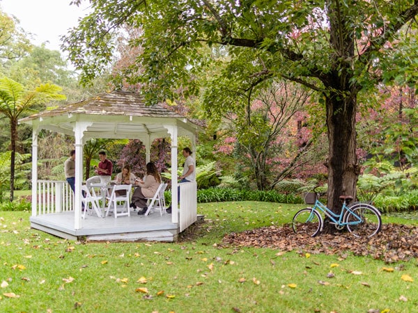 friends enjoying in the private garden at Firescreek Winery