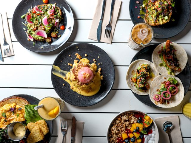 brunch at Little Oink