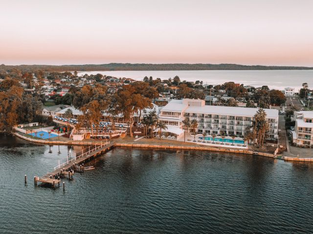The Beachcomber on the shores of Budgewoi Lake