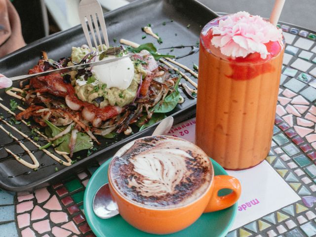 breakfast at Daleys Kitchen and Juice Bar, Daleys Point