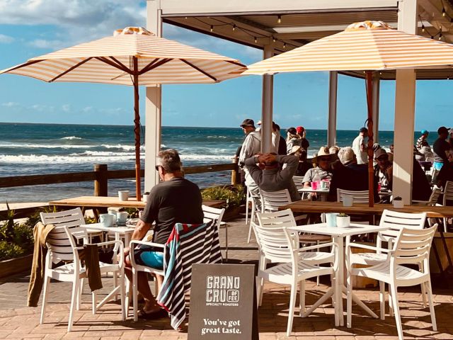 dining by the beach at Village Kiosk, Toowoon Bay
