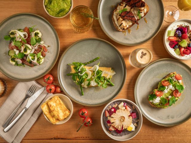 bottomless brunch at Mews, Crystalbrook Vincent