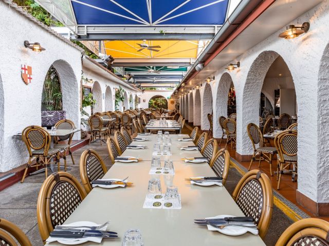 the Spanish garden at the Breakfast Creek Hotel