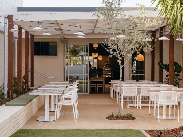 the semi-al fresco dining area at Bracken Ridge Tavern, Brisbane