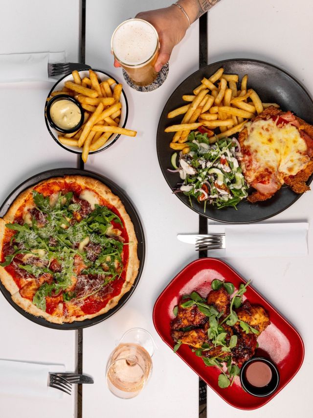 a delicious pub grub at Story Bridge Hotel, Brisbane