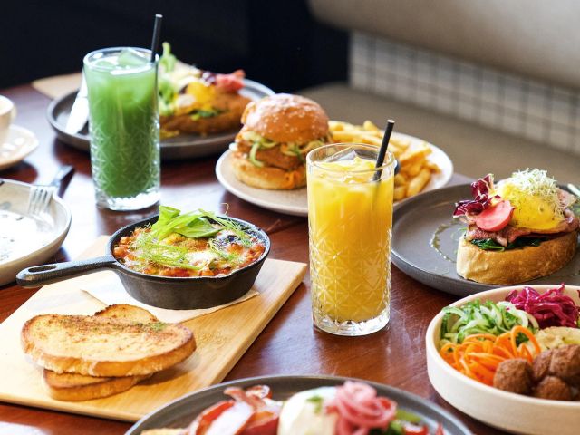 breakfast at East Row, Canberra