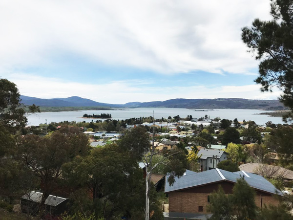 view of Lake Jindabyne from Troldhaugen Lodge