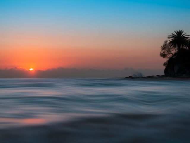 sun rising over the sea in Cronulla