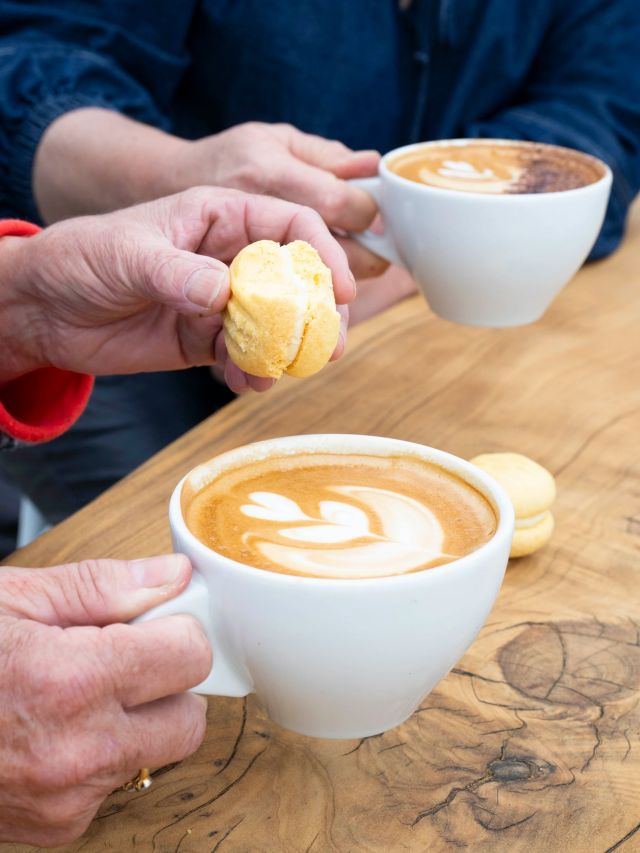 coffee at the Lorne Grocer