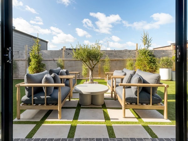 the outdoor seating area at 1 Beach House, Warrnambool