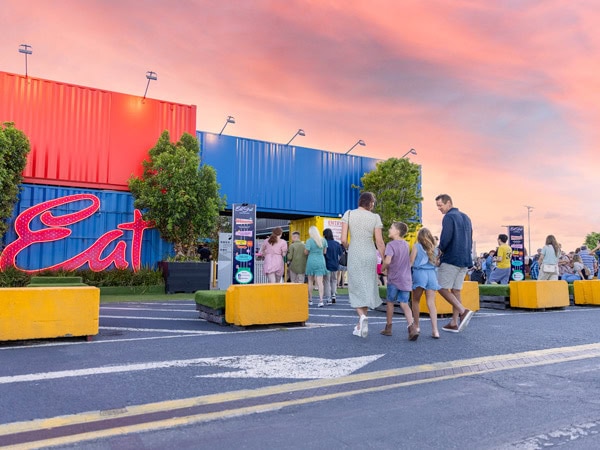 a family entering the Eat Street Northshore