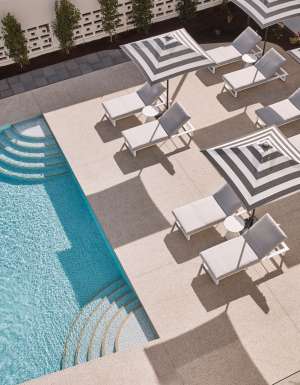 the pool at Hotel Alba, Adelaide