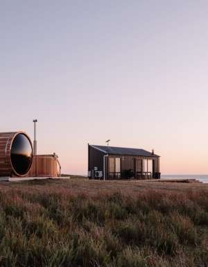 Sauna and accommodation at Red Rock Hut in tasmania