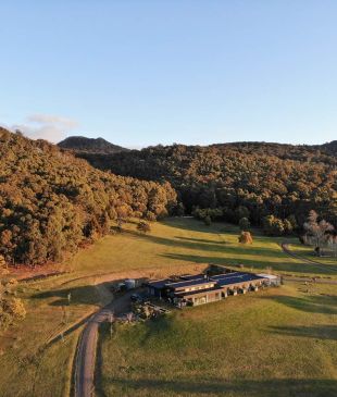 <p><i>A weekend exploring</i> the hidden gems surrounding Hanging Rock</p>
