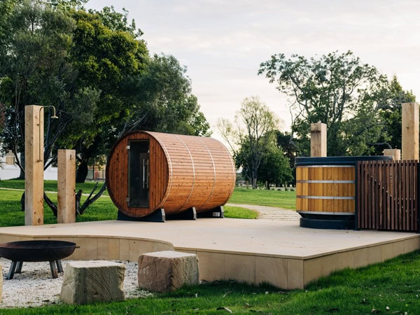the sauna and hot tub at Leighton House, tasmania