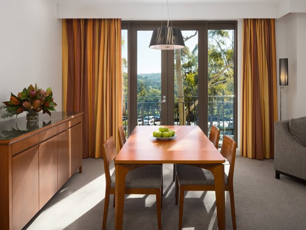 the dining at Yarra Valley Lodge