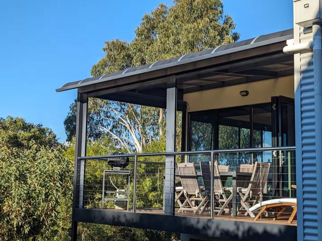 Treetops Townhouse, Launceston