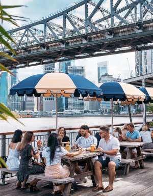 riverfront dining under the story bridge at Felons Brewing Co. Brisbane brewery
