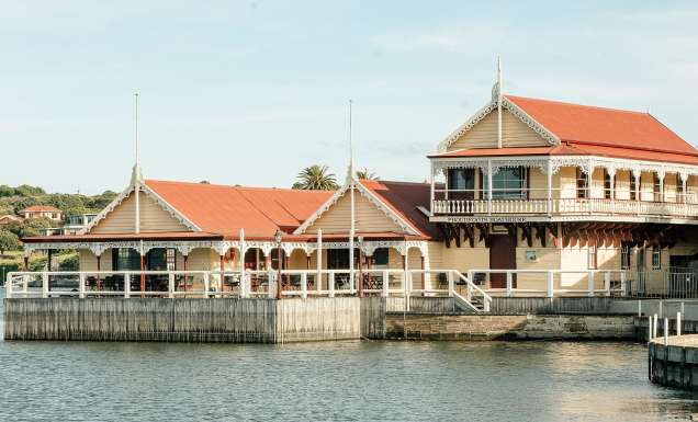 Proudfoots by the River, Warrnambool