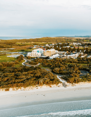 Deep Blue Hotel & Hot Springs Warrnambool.