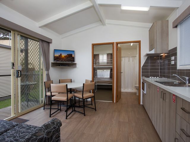 Warrnambool Holiday Park and Motel interior