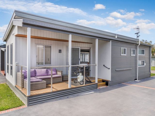 a cabin at BIG4 Tasman Holiday Parks – Warrnambool