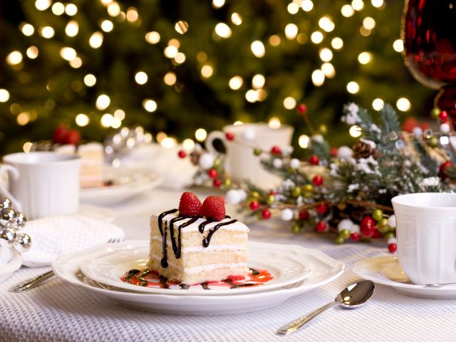 A small Christmas cake