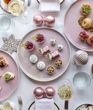 <p><i>The best festive high teas</i> to book now – before it’s too late!</p>
