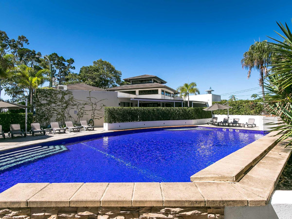 the pool at Grand Mercure Allegra Hervey Bay