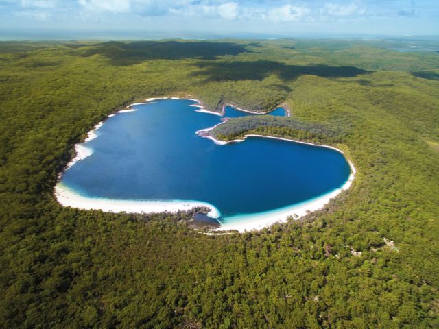 aerial shot of Lake McKenzie on k'gari fraser island