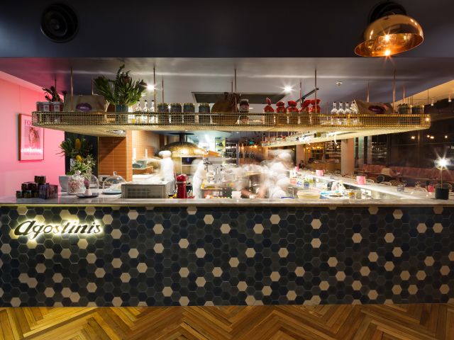Agostinis, East Hotel Canberra