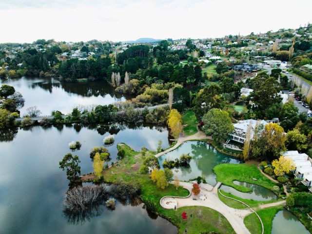 Lake House Daylesford from above