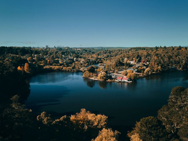 Lake Daylesford and the surrounding landscape