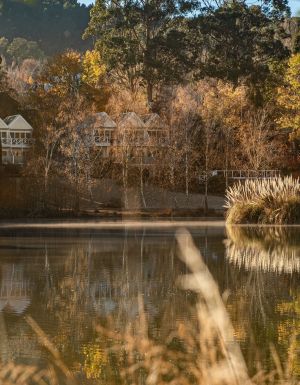 the picturesque Lake Daylesford