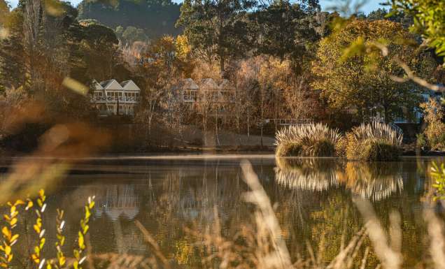 the picturesque Lake Daylesford