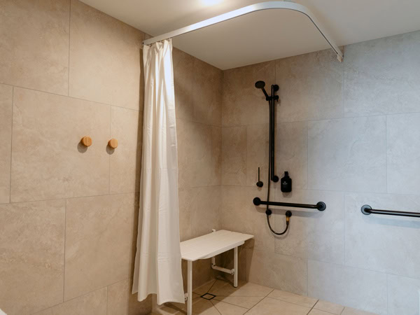 Accessible bathrooms at the Tamborine Hotel